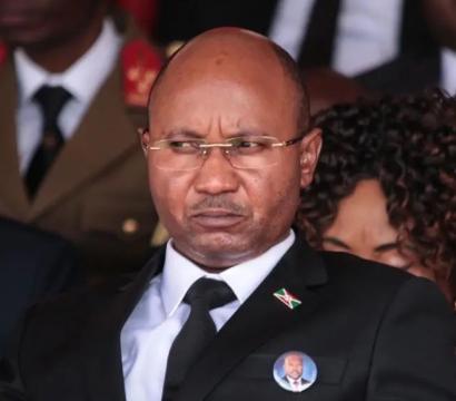 L'ancien Premier ministre burundais Alain Guillaume Bunyoni au stade Ingoma à Gitega, au Burundi, le 26 juin 2020